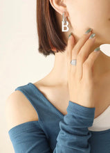 Cargar imagen en el visor de la galería, BAD B EARINGS