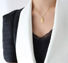 Load image into Gallery viewer, Desnuda Necklace