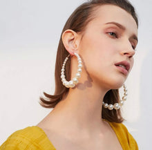 Load image into Gallery viewer, Big Pearl Hoop