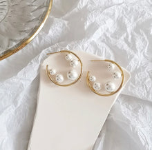 Load image into Gallery viewer, Needle Pearl Earring