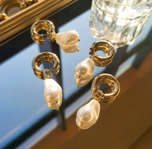 Load image into Gallery viewer, Pearl Drop