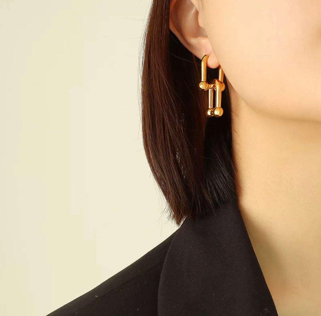 Horseshoe Earrings